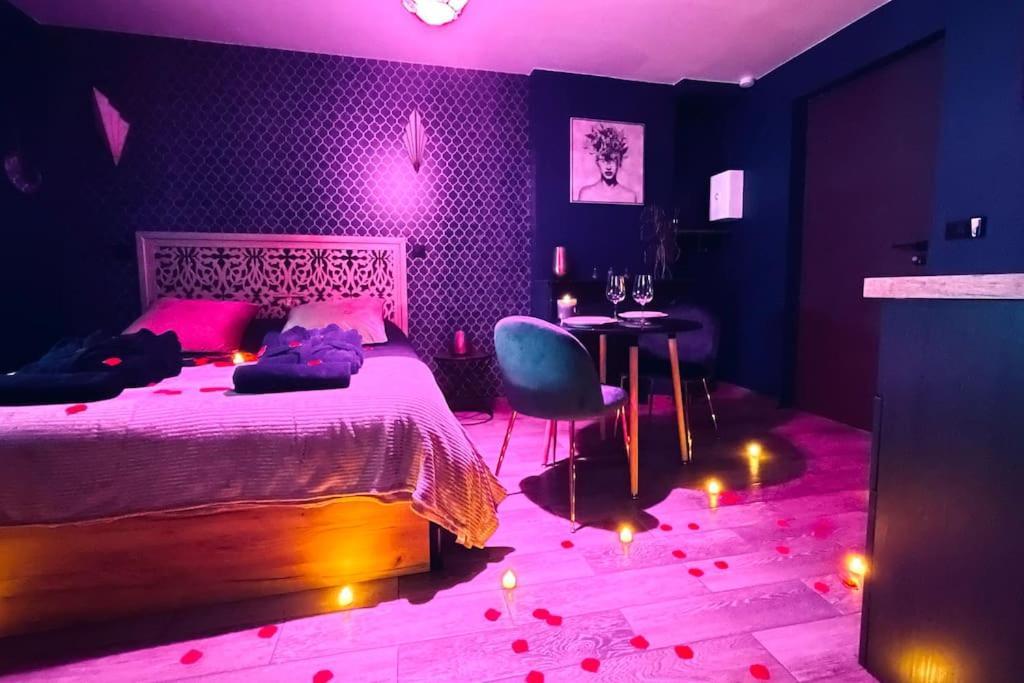 Love Room L' Orientale / Jacuzzi / Sauna Chateau-Landon 外观 照片