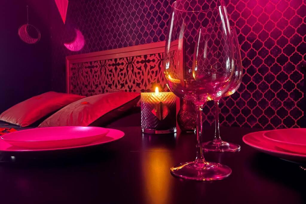 Love Room L' Orientale / Jacuzzi / Sauna Chateau-Landon 外观 照片