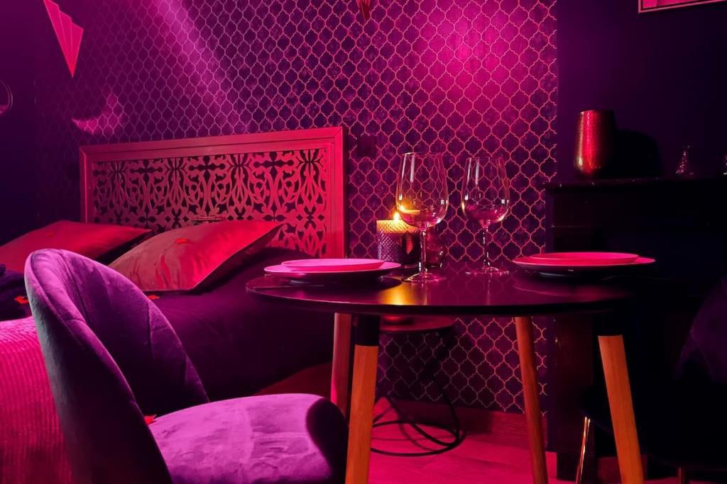Love Room L' Orientale / Jacuzzi / Sauna Chateau-Landon 外观 照片